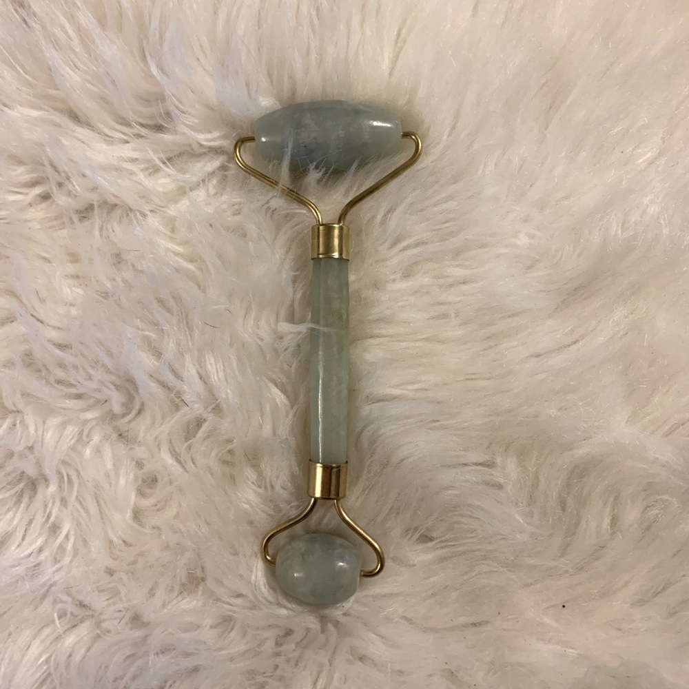 ✨3/30$✨Jade Roller